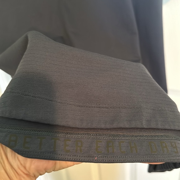 Lululemon size large performance T-shirt - Picture 3 of 6